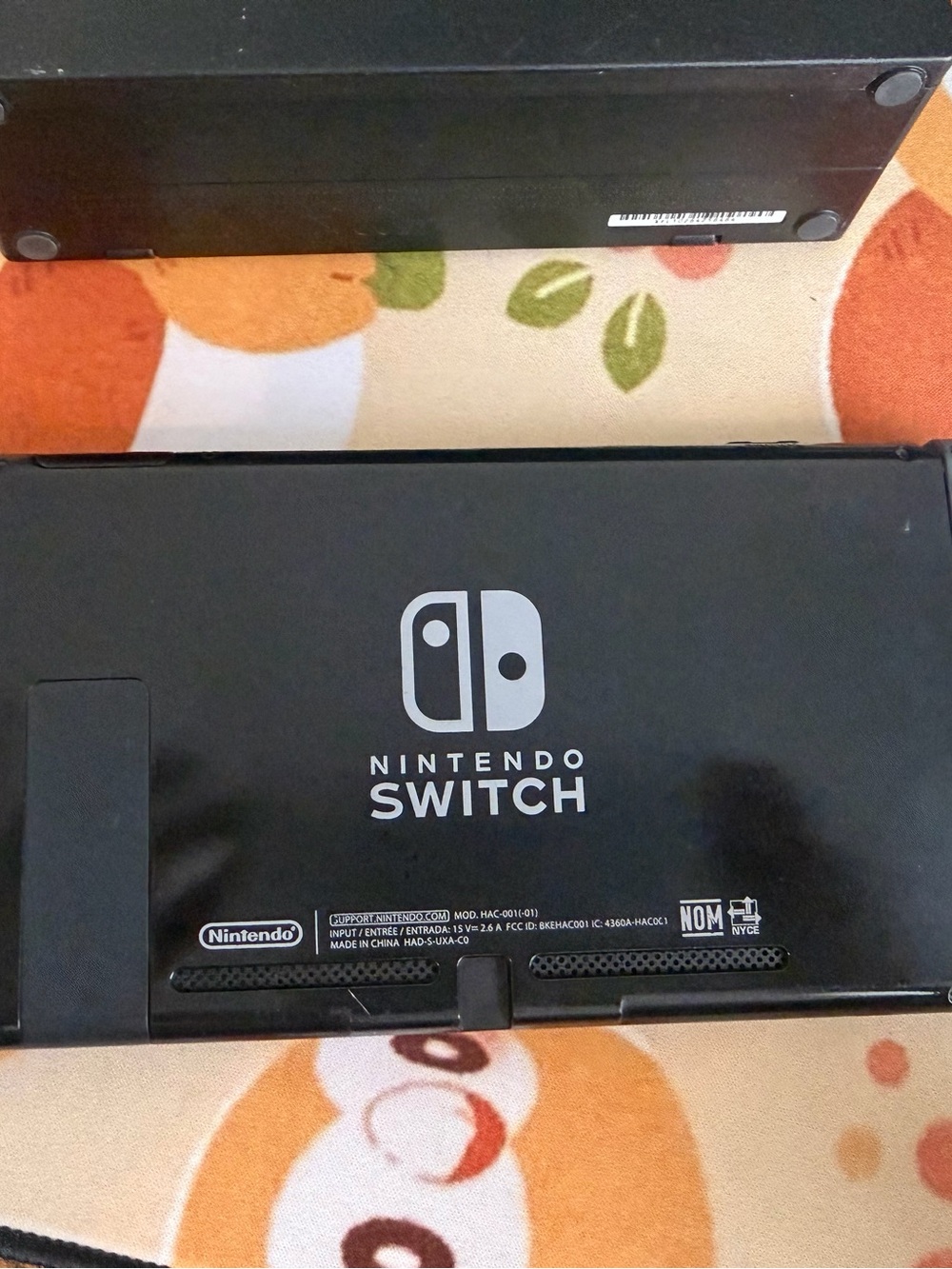 Nintendo Switch - Picture 4 of 6